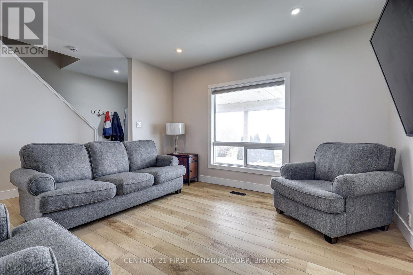 20351 Duart Road, Chatham-Kent, Ontario  N0L 1X0 - Photo 6 - X12800954