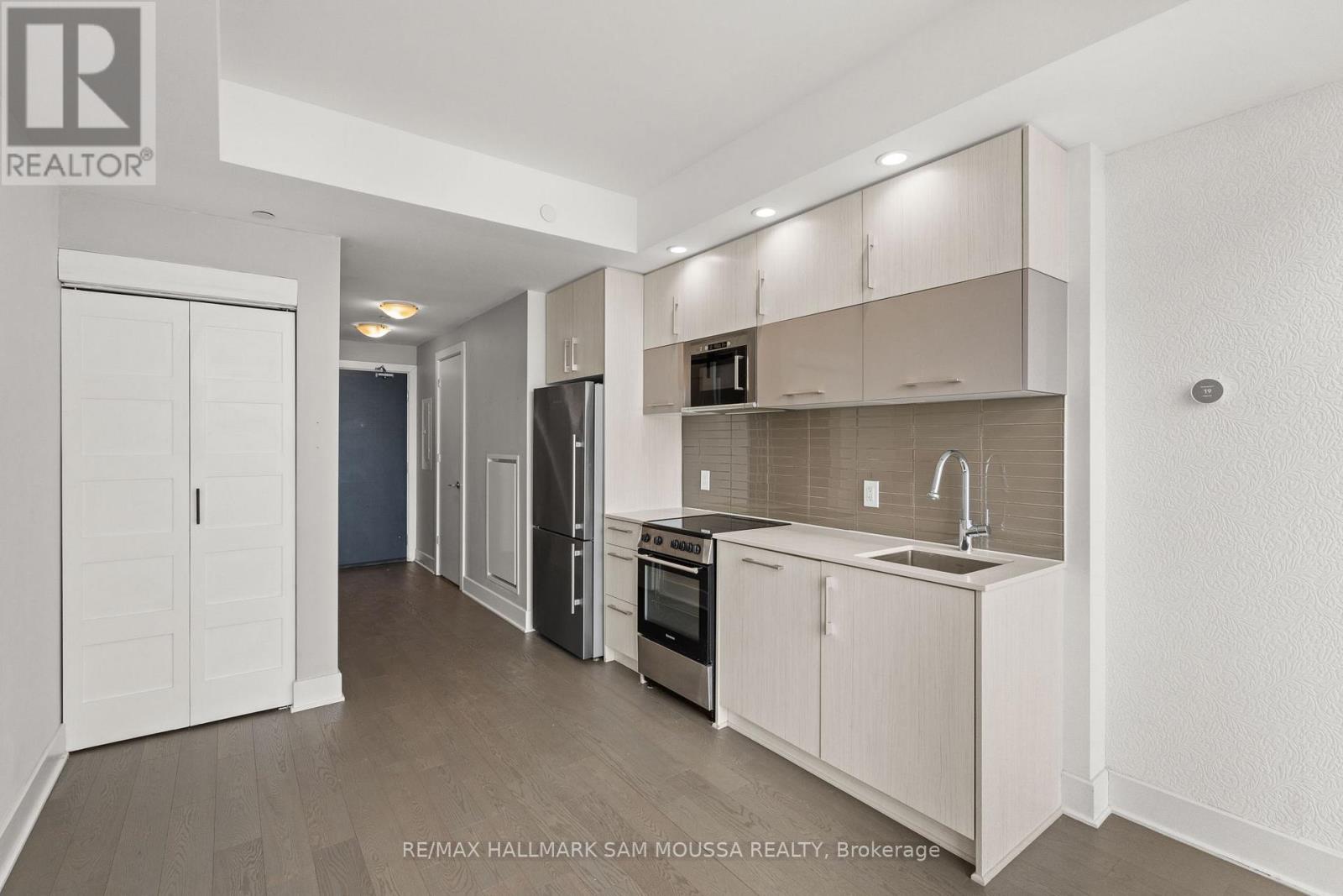 1208 - 255 Bay Street, Ottawa, Ontario  K1R 0C5 - Photo 11 - X12800902