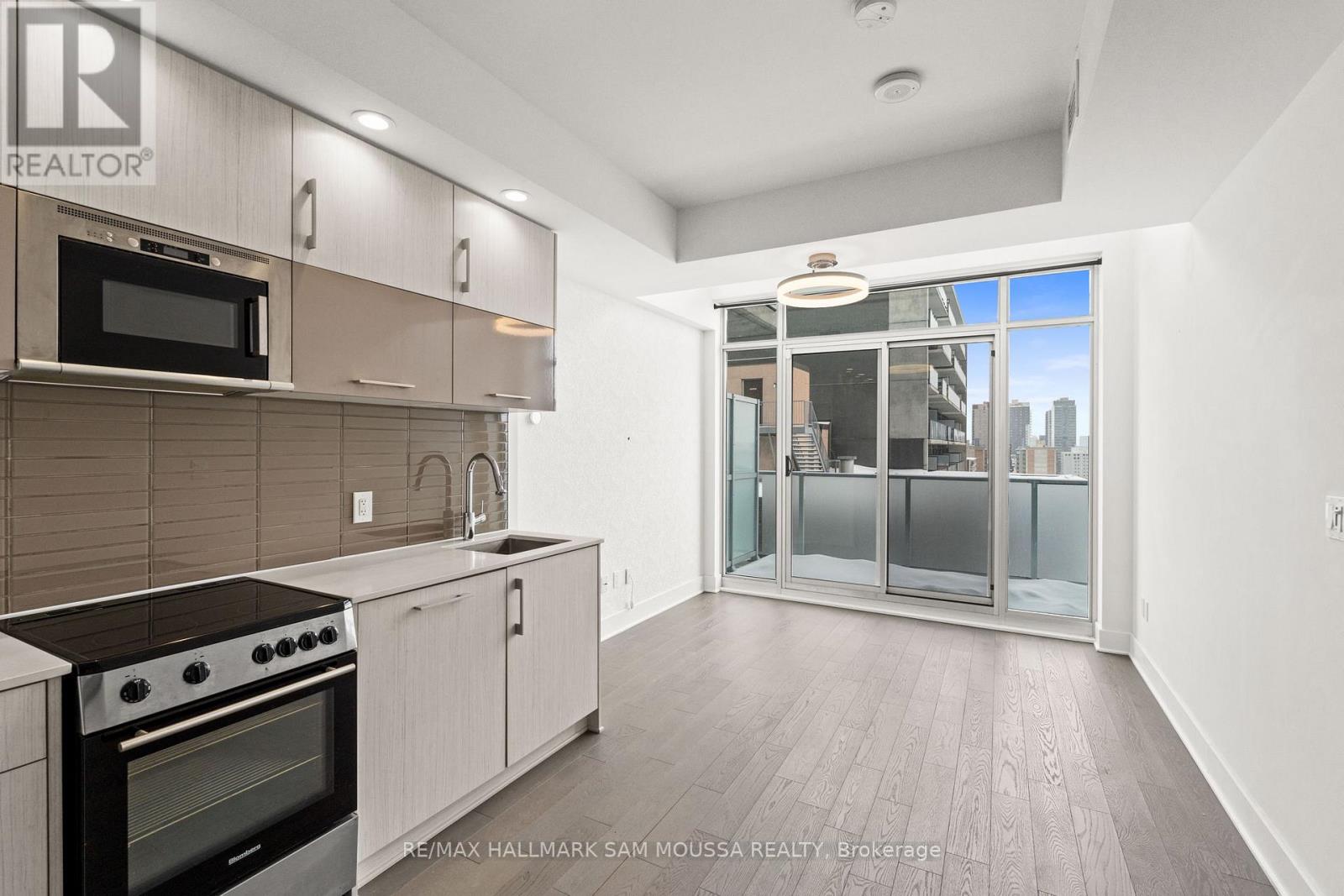 1208 - 255 Bay Street, Ottawa, Ontario  K1R 0C5 - Photo 13 - X12800902