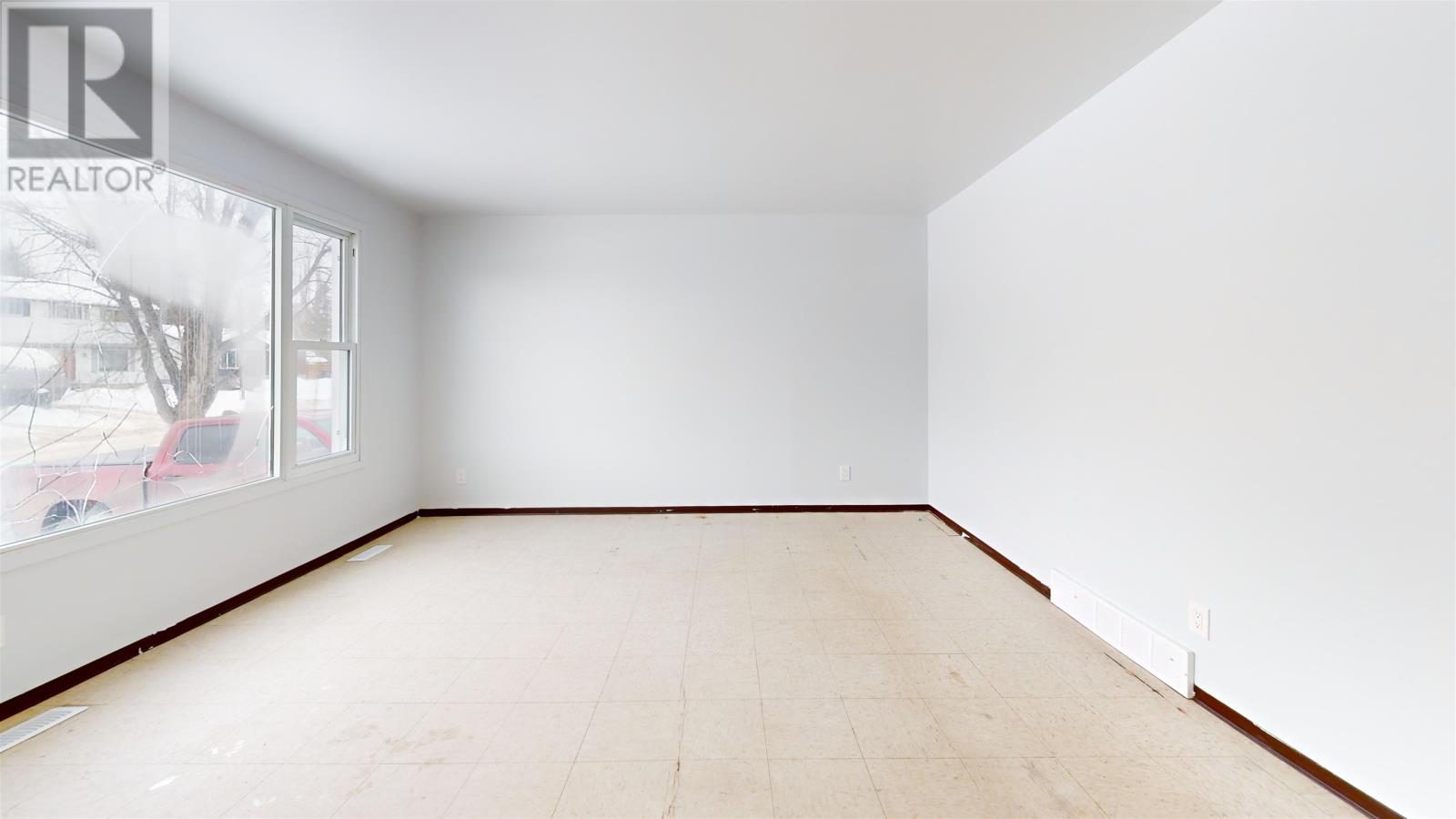 515 Mcgill Cres, Thunder Bay, Ontario  P7C 5A7 - Photo 7 - TB2600224