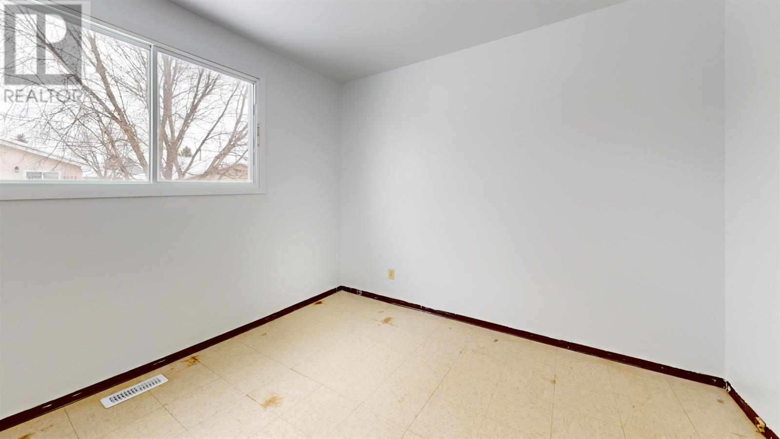 515 Mcgill Cres, Thunder Bay, Ontario  P7C 5A7 - Photo 8 - TB2600224