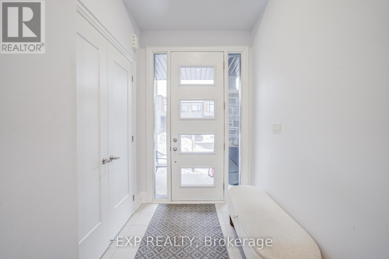 67 Pine Gate Place, Whitby, Ontario  L1R 0S2 - Photo 4 - E12797864