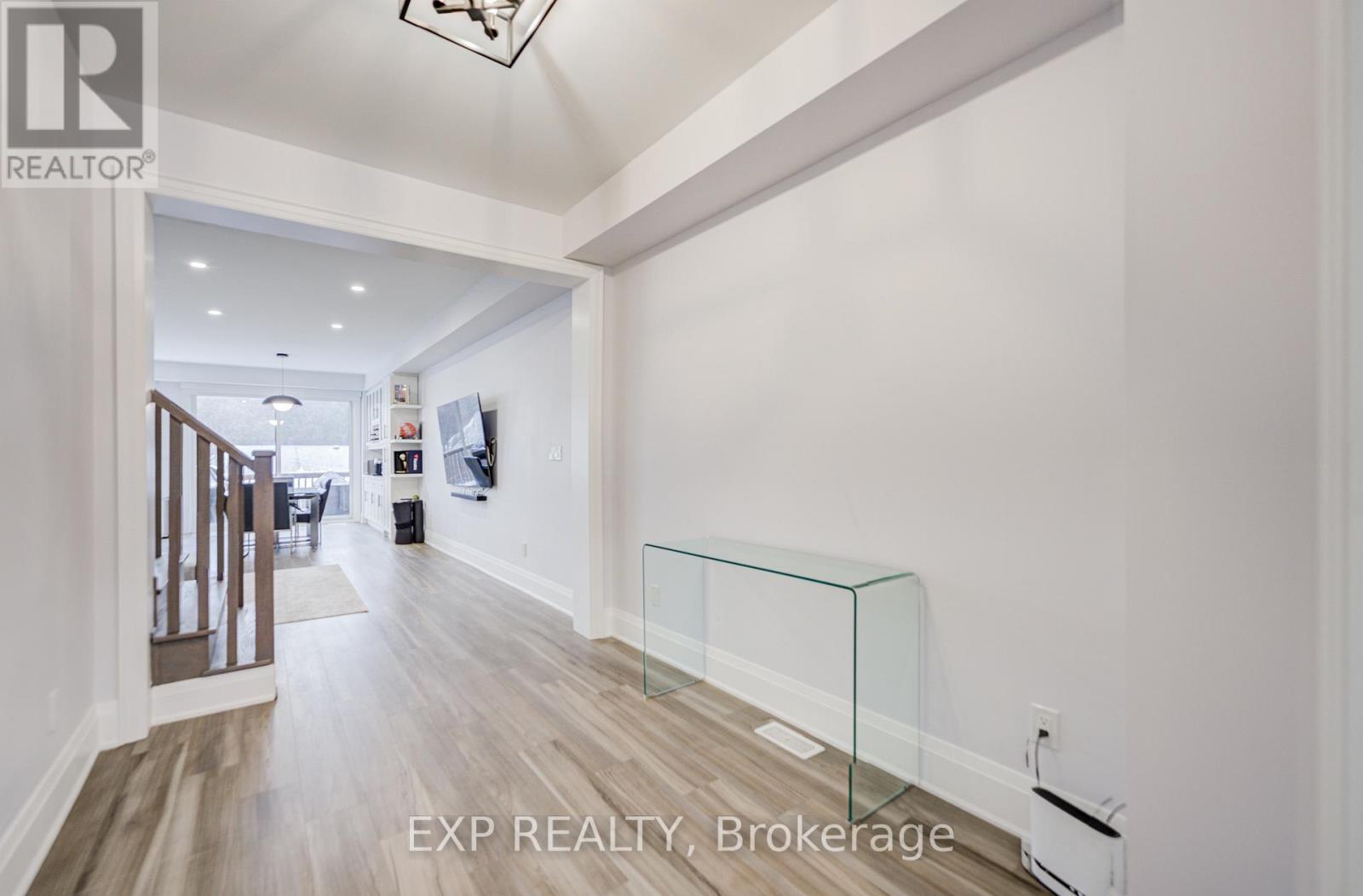 67 Pine Gate Place, Whitby, Ontario  L1R 0S2 - Photo 5 - E12797864