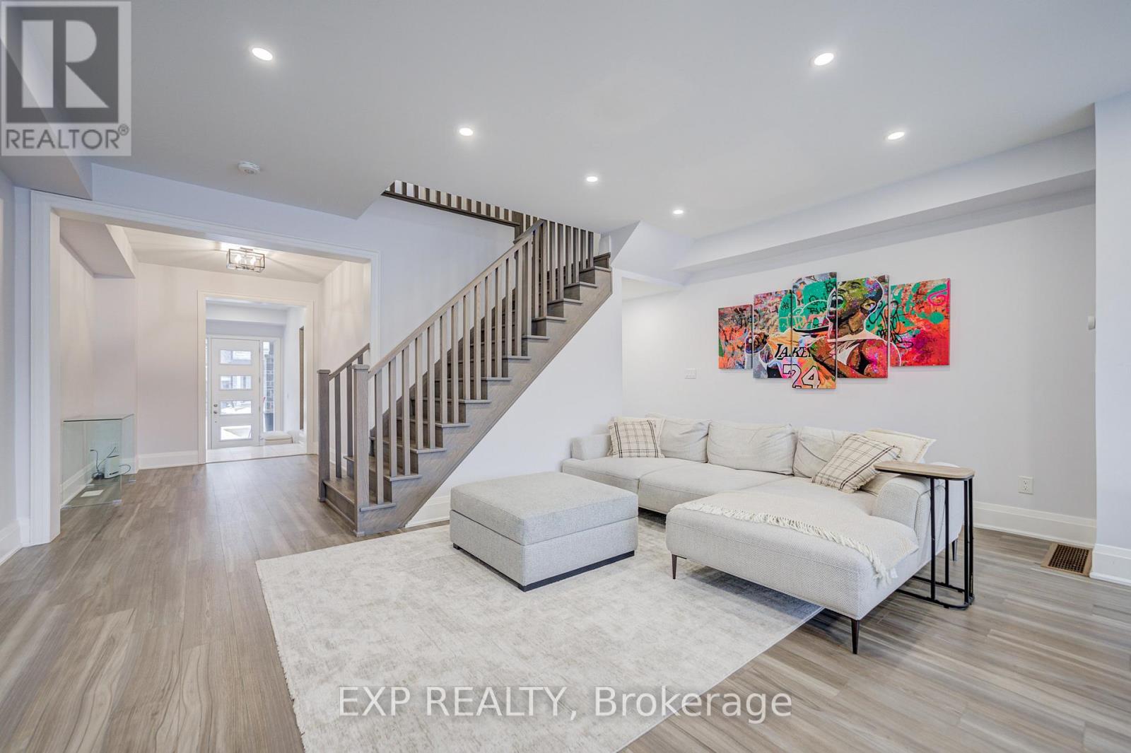 67 Pine Gate Place, Whitby, Ontario  L1R 0S2 - Photo 6 - E12797864