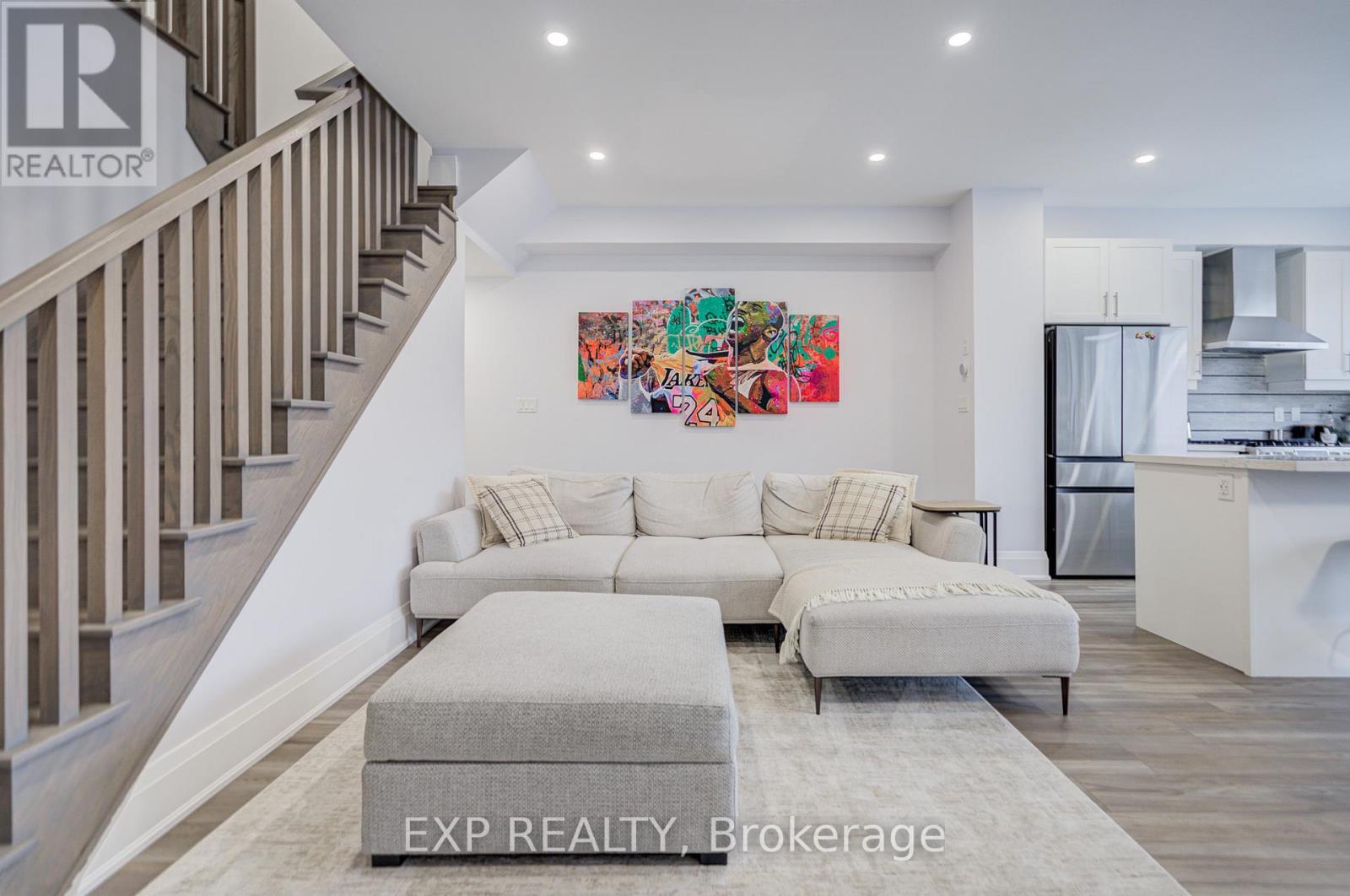 67 Pine Gate Place, Whitby, Ontario  L1R 0S2 - Photo 7 - E12797864