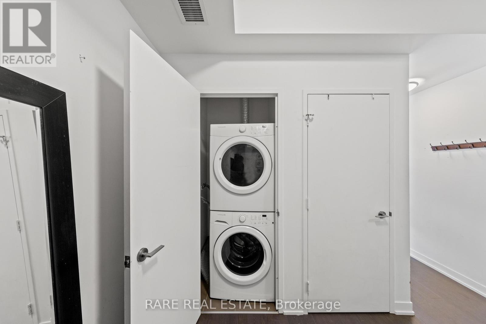 N516 - 120 Bayview Avenue, Toronto, Ontario  M5A 0J1 - Photo 11 - C12800880