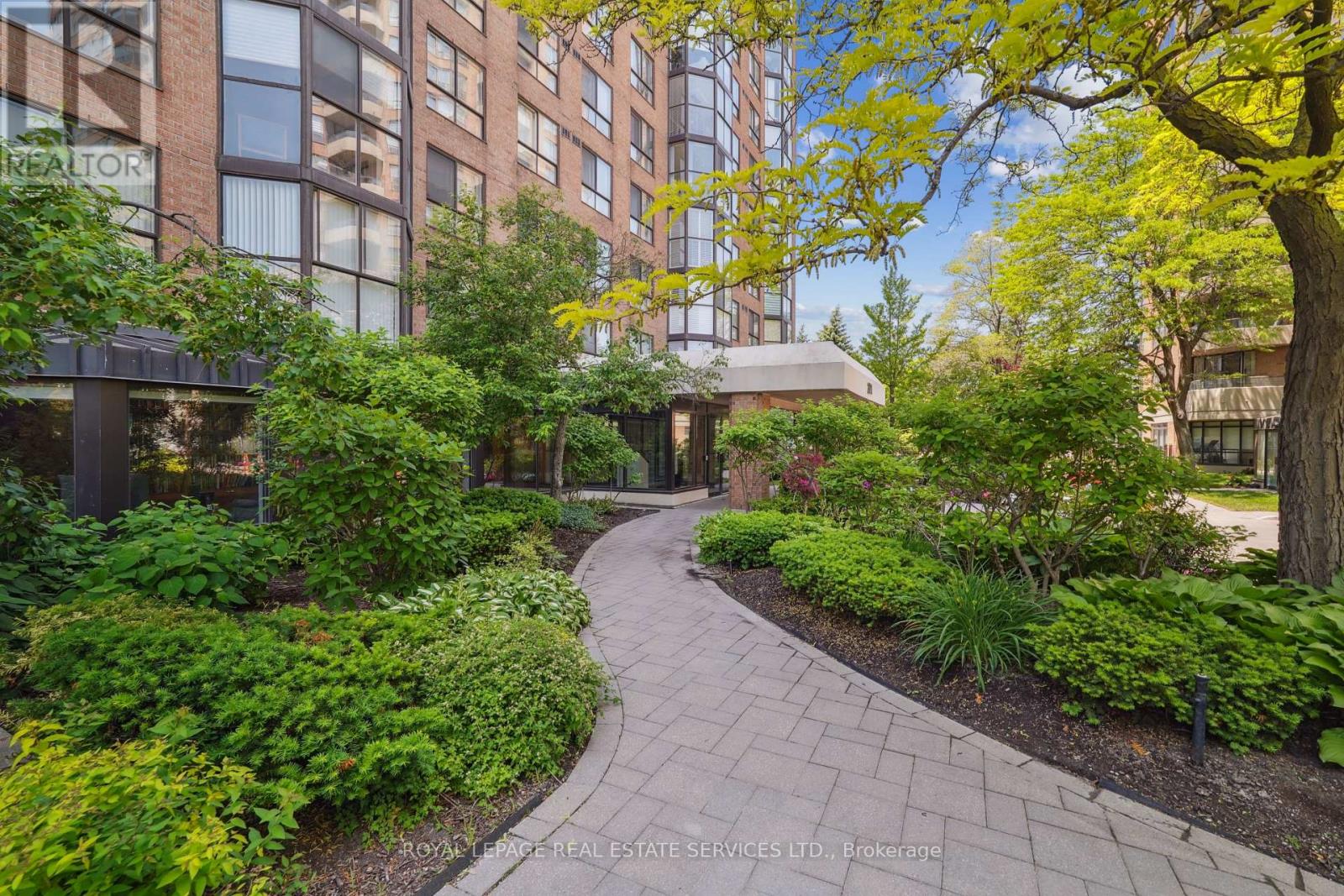 1716 - 268 Ridley Boulevard, Toronto, Ontario  M5M 4N3 - Photo 32 - C12800920