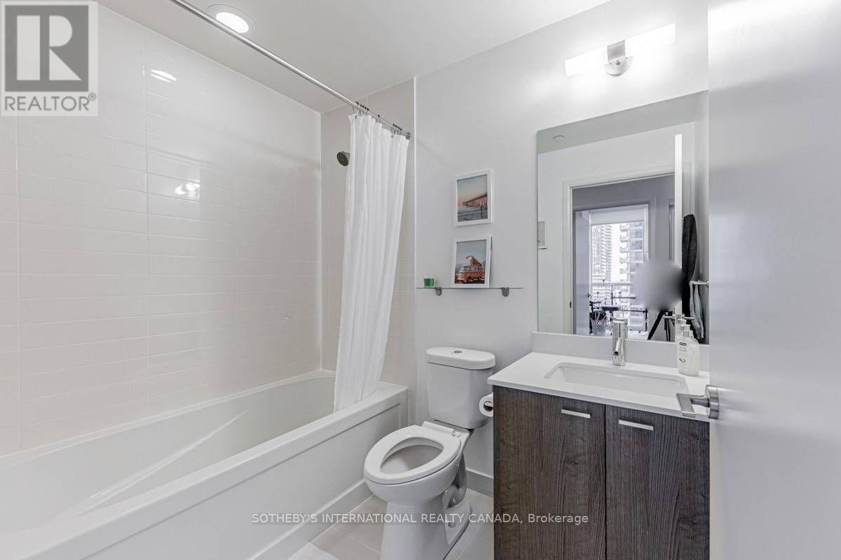 1810 - 30 Roehampton Avenue, Toronto, Ontario  M4P 0B9 - Photo 8 - C12800950