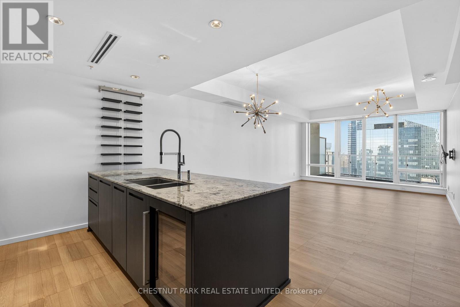 4108 - 180 University Avenue, Toronto, Ontario  M5H 0A2 - Photo 2 - C12800988