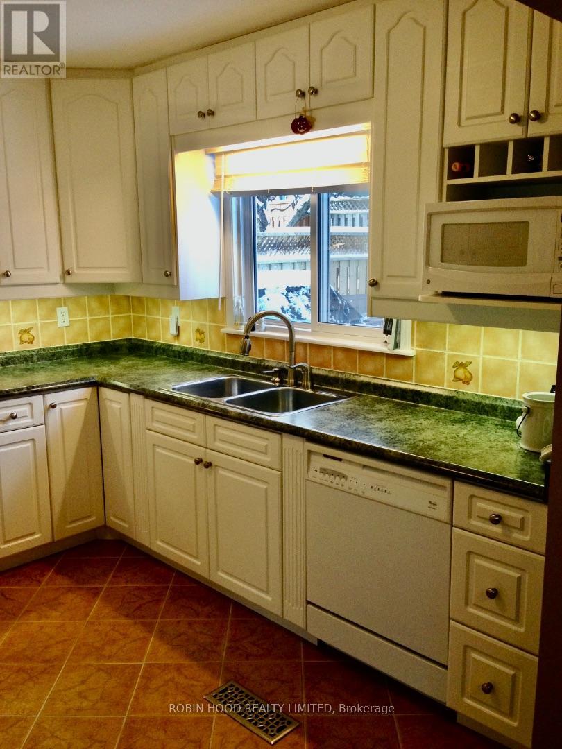 22 Nordic Court, Whitby, Ontario  L1N 5N3 - Photo 6 - E12800916