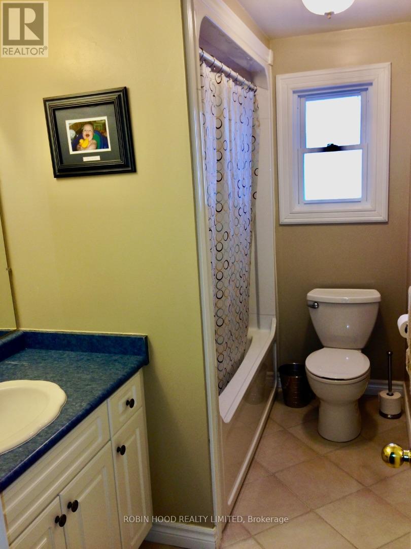 22 Nordic Court, Whitby, Ontario  L1N 5N3 - Photo 9 - E12800916