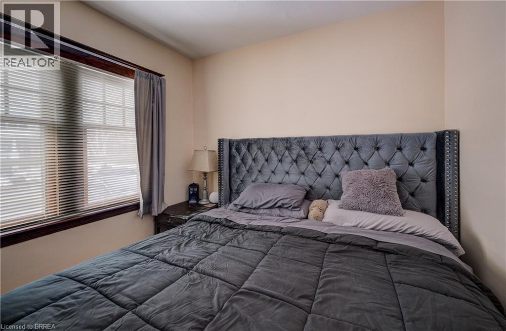 48 Longwood Road N, Hamilton, Ontario  L8S 3V4 - Photo 12 - 40804875