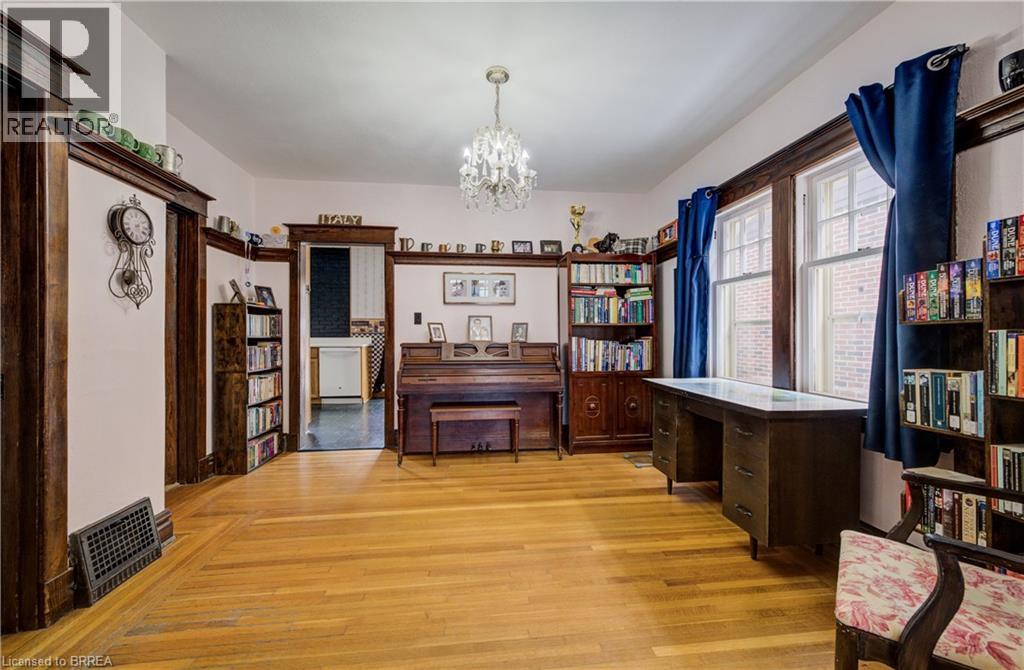 48 Longwood Road N, Hamilton, Ontario  L8S 3V4 - Photo 13 - 40804875