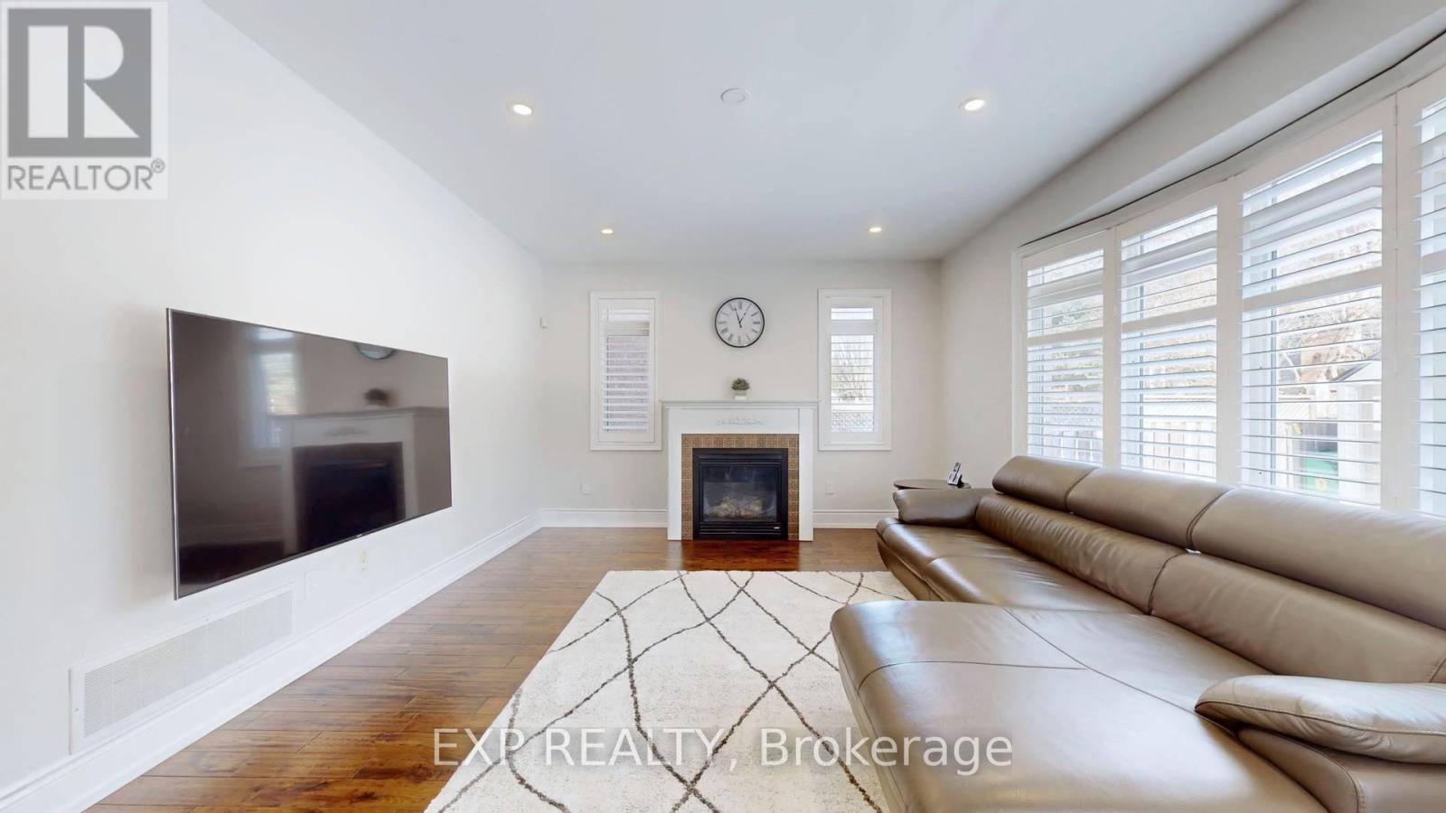 71 Golden Meadow Drive, Markham, Ontario  L6E 1E9 - Photo 11 - N12800874