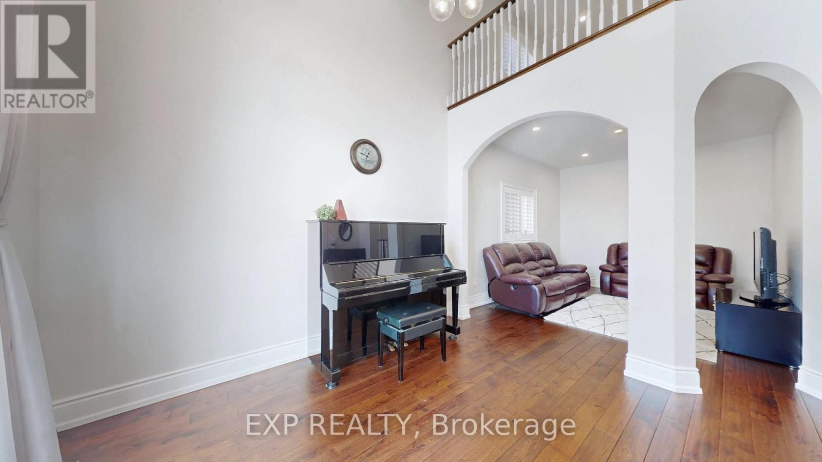 71 Golden Meadow Drive, Markham, Ontario  L6E 1E9 - Photo 7 - N12800874