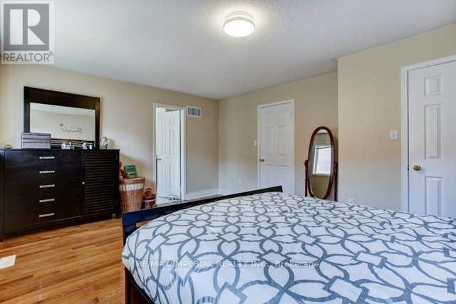 27 Silver Linden Drive, Richmond Hill, Ontario  L4B 3S8 - Photo 10 - N12800922