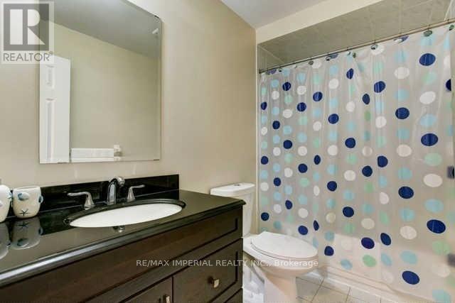 27 Silver Linden Drive, Richmond Hill, Ontario  L4B 3S8 - Photo 14 - N12800922