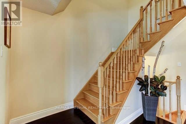 27 Silver Linden Drive, Richmond Hill, Ontario  L4B 3S8 - Photo 8 - N12800922