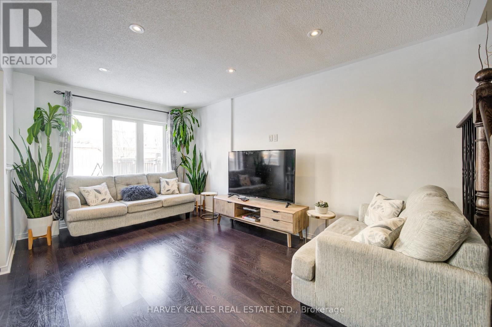 223 Orr Drive, Bradford West Gwillimbury (Bradford), Ontario  L3Z 0S3 - Photo 12 - N12800986