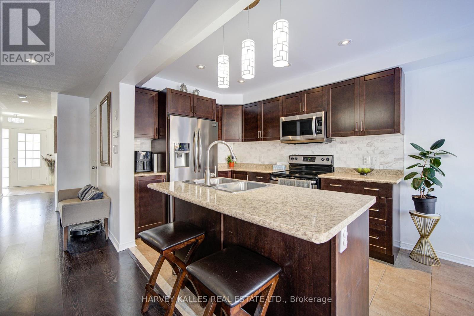 223 Orr Drive, Bradford West Gwillimbury (Bradford), Ontario  L3Z 0S3 - Photo 16 - N12800986