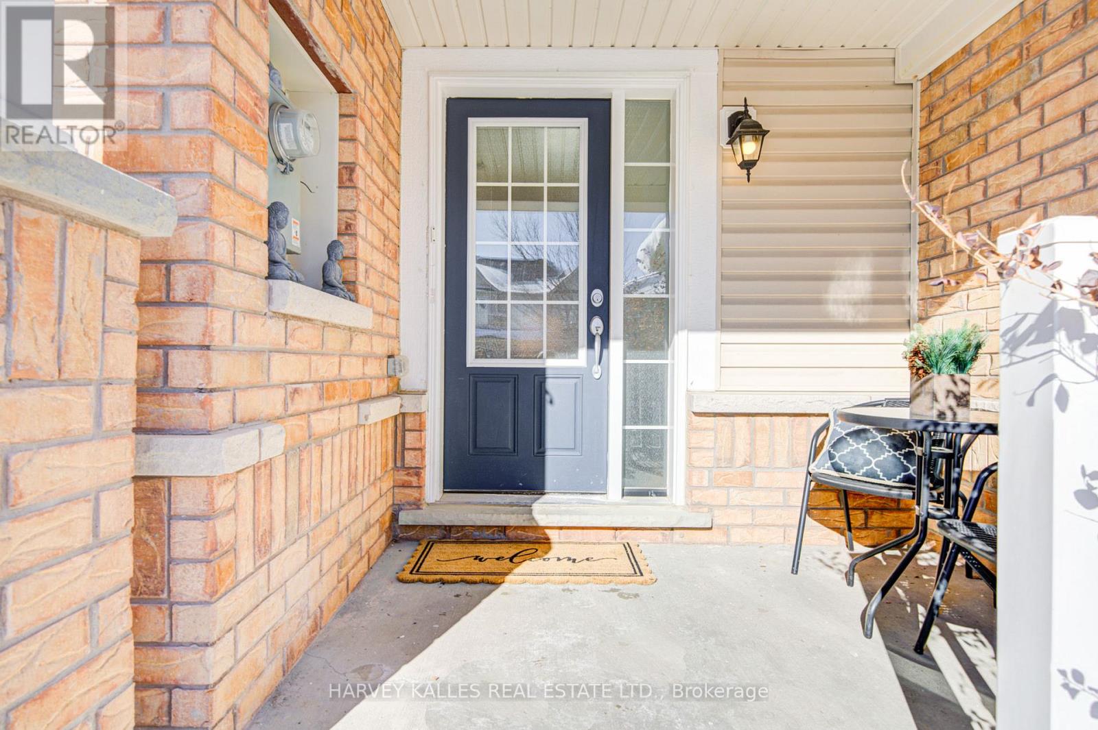 223 Orr Drive, Bradford West Gwillimbury (Bradford), Ontario  L3Z 0S3 - Photo 4 - N12800986