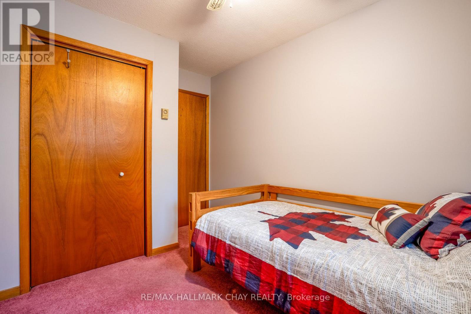 86 Oliver Drive, Tiny, Ontario  L0L 2J0 - Photo 17 - S12800964