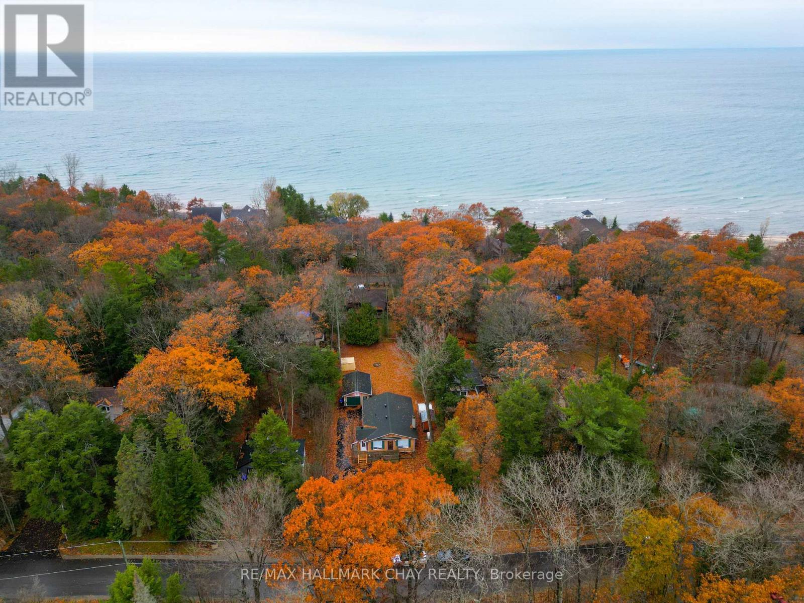 86 Oliver Drive, Tiny, Ontario  L0L 2J0 - Photo 2 - S12800964