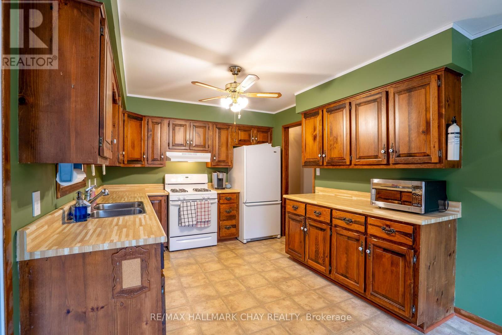 86 Oliver Drive, Tiny, Ontario  L0L 2J0 - Photo 9 - S12800964