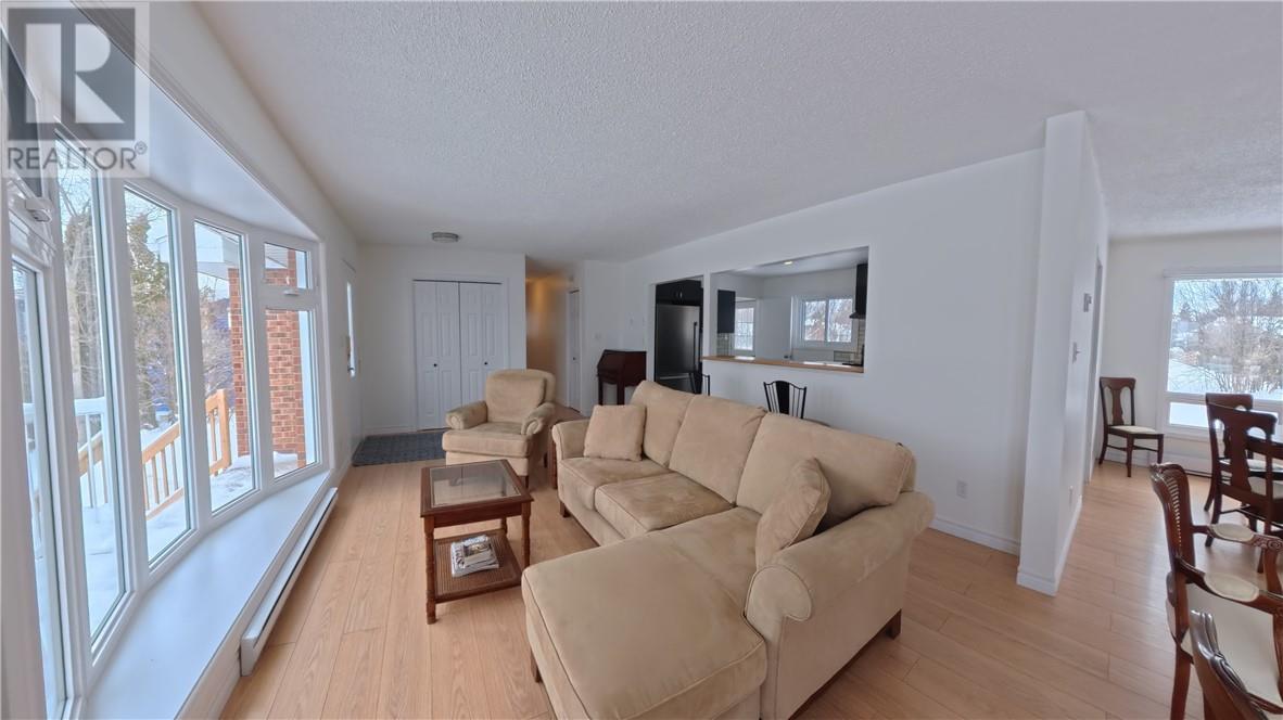 69 Robinson Street W, Little Current, Ontario P0P 1K0 - Photo 7 - 2124965