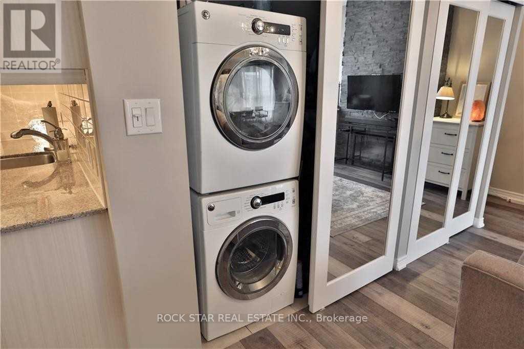 406 - 73 Washington Avenue, Oakville (Co Central), Ontario  L6K 1W5 - Photo 16 - W12800316