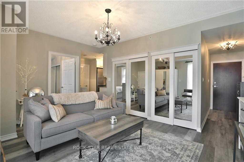 406 - 73 Washington Avenue, Oakville (Co Central), Ontario  L6K 1W5 - Photo 8 - W12800316