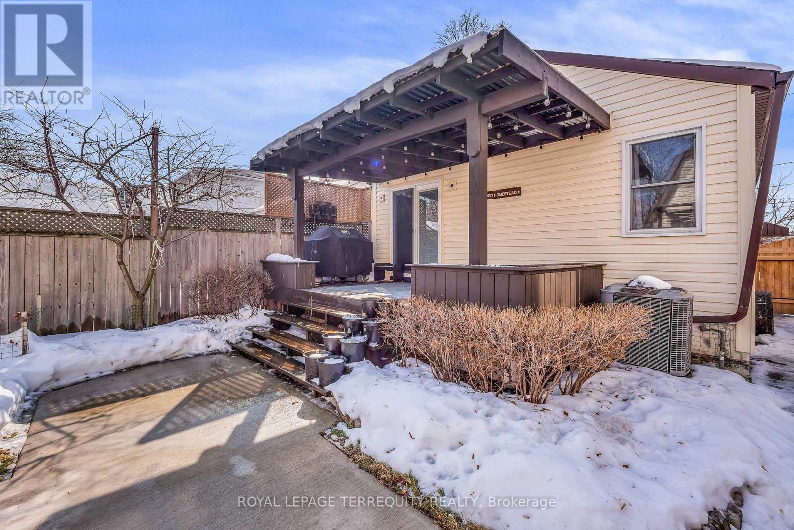 5 Acorn Avenue, Toronto, Ontario  M9B 3P7 - Photo 22 - W12800808