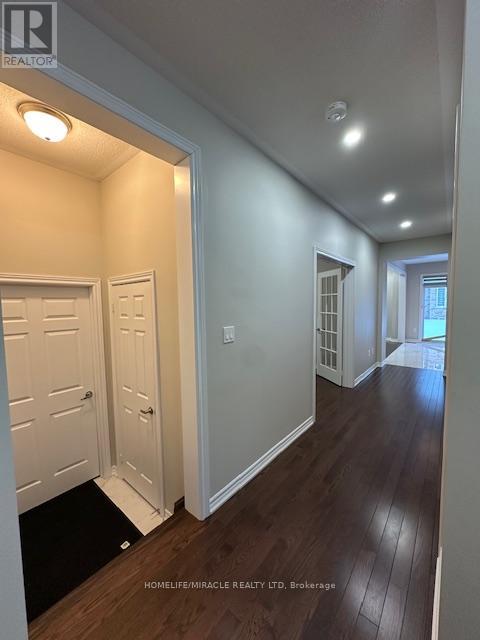 63 Royal Fern Crescent, Caledon, Ontario  L7C 4H1 - Photo 3 - W12800900