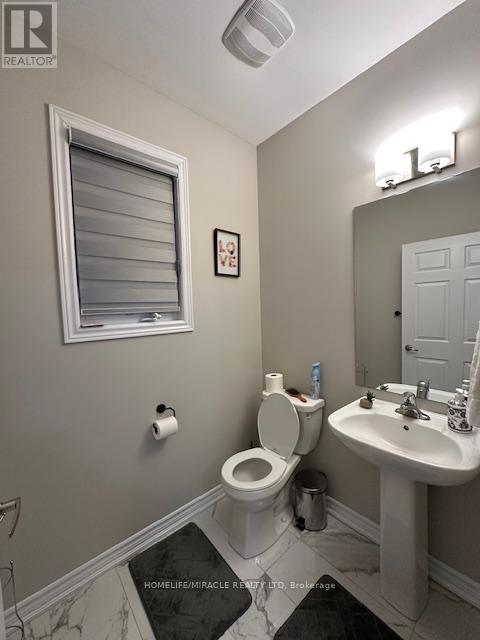 63 Royal Fern Crescent, Caledon, Ontario  L7C 4H1 - Photo 4 - W12800900