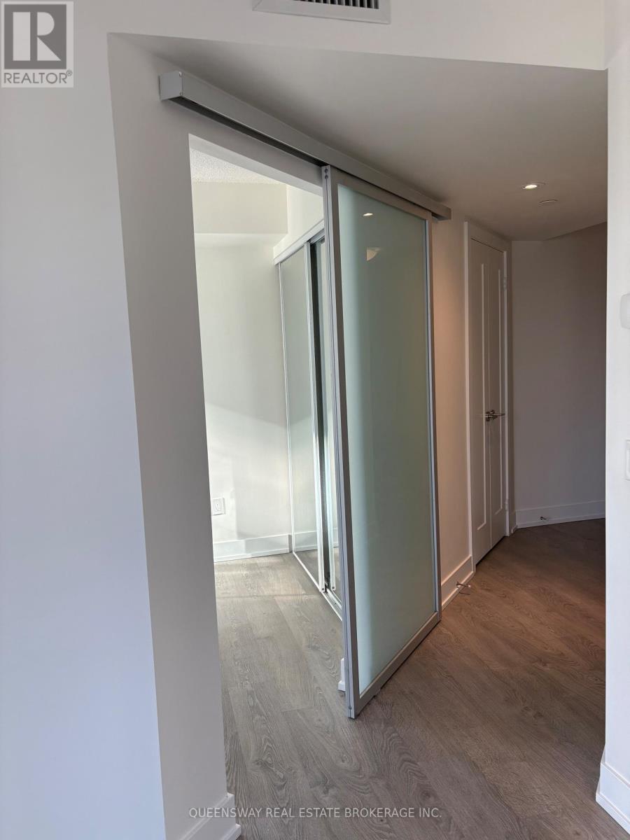 1504 - 7 Mabelle Avenue, Toronto, Ontario  M5T 0C9 - Photo 19 - W12800914