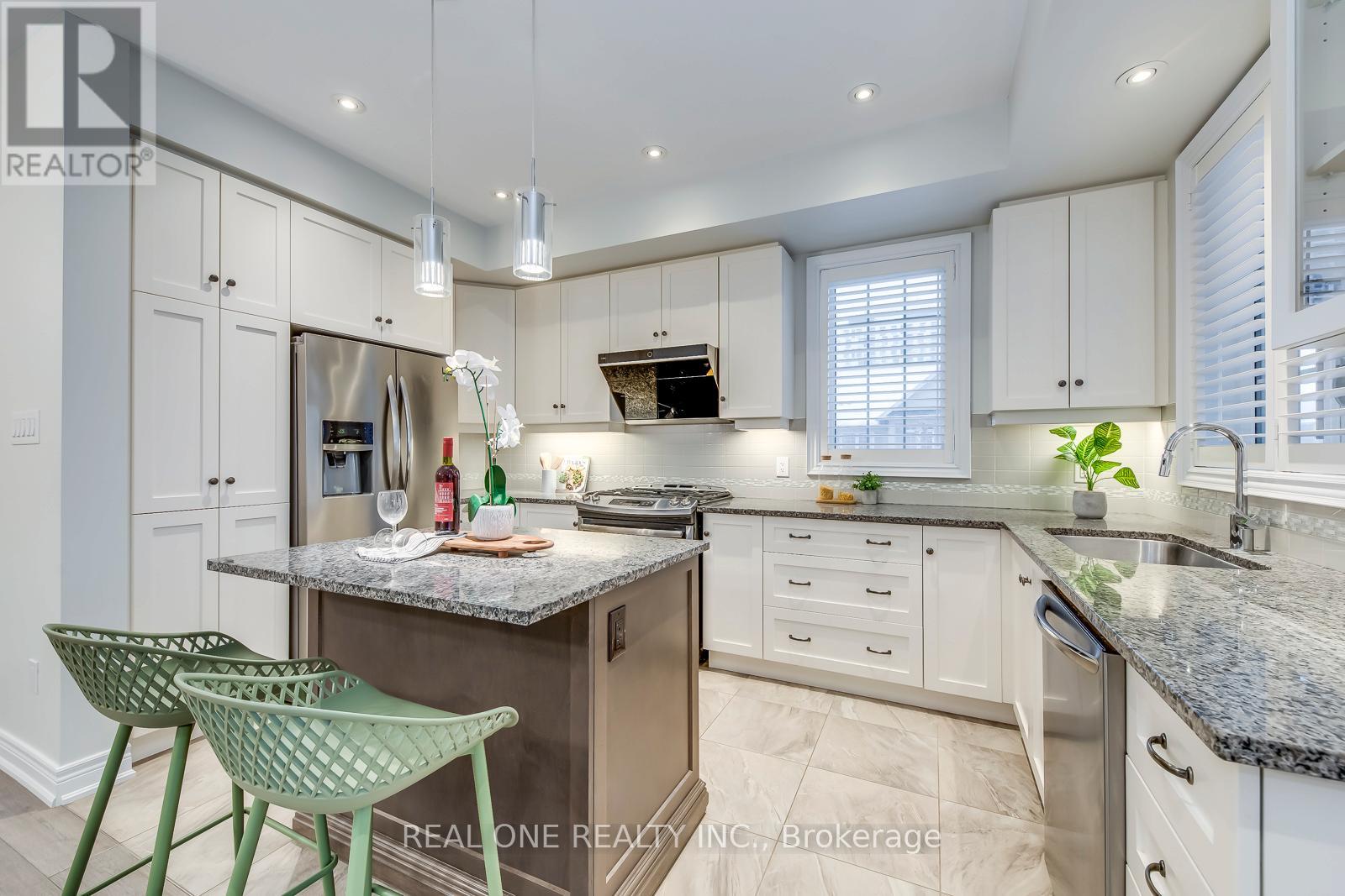 378 Alderwood Common, Oakville, Ontario  L6H 0P8 - Photo 23 - W12800934