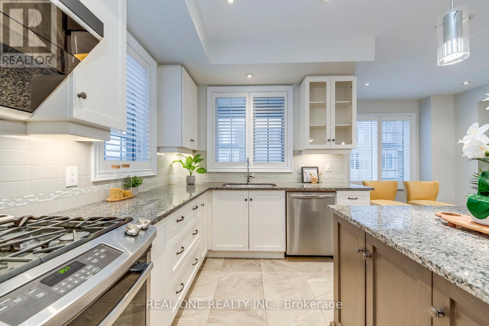 378 Alderwood Common, Oakville, Ontario  L6H 0P8 - Photo 25 - W12800934