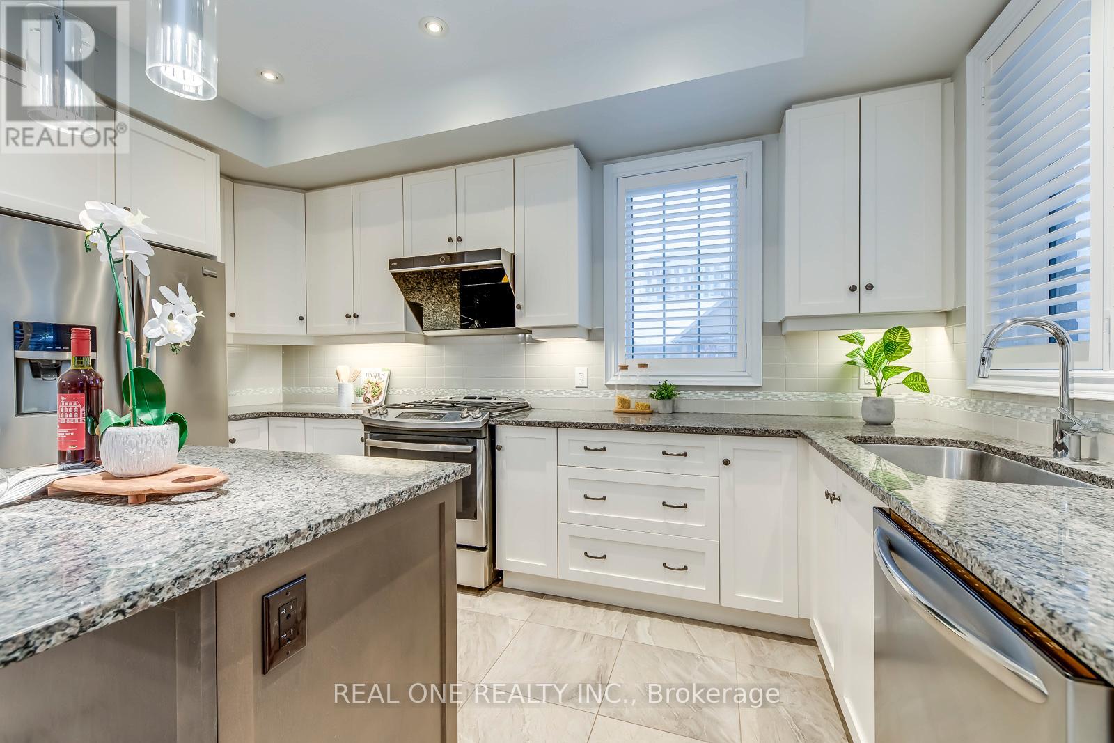 378 Alderwood Common, Oakville, Ontario  L6H 0P8 - Photo 27 - W12800934