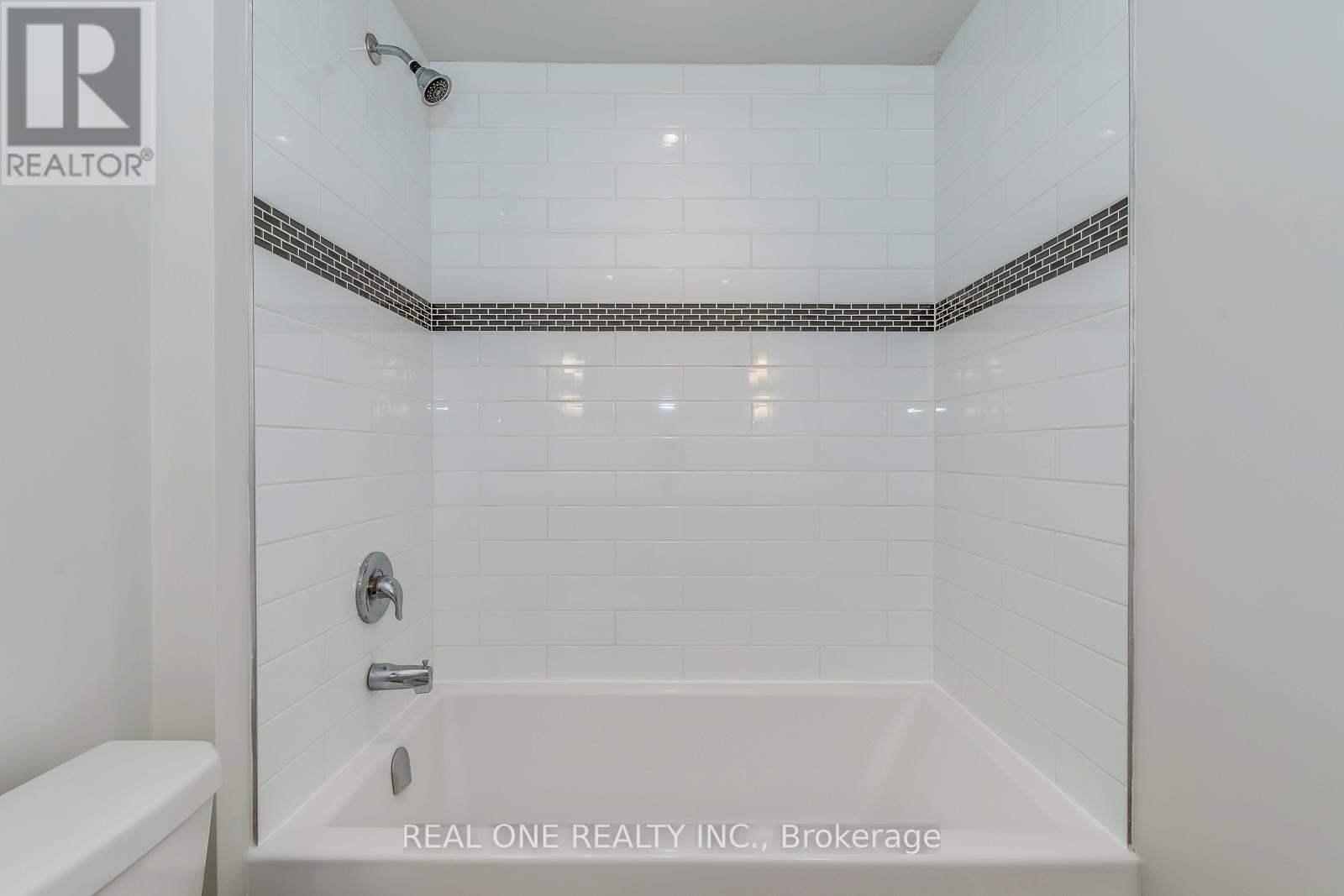 378 Alderwood Common, Oakville, Ontario  L6H 0P8 - Photo 49 - W12800934