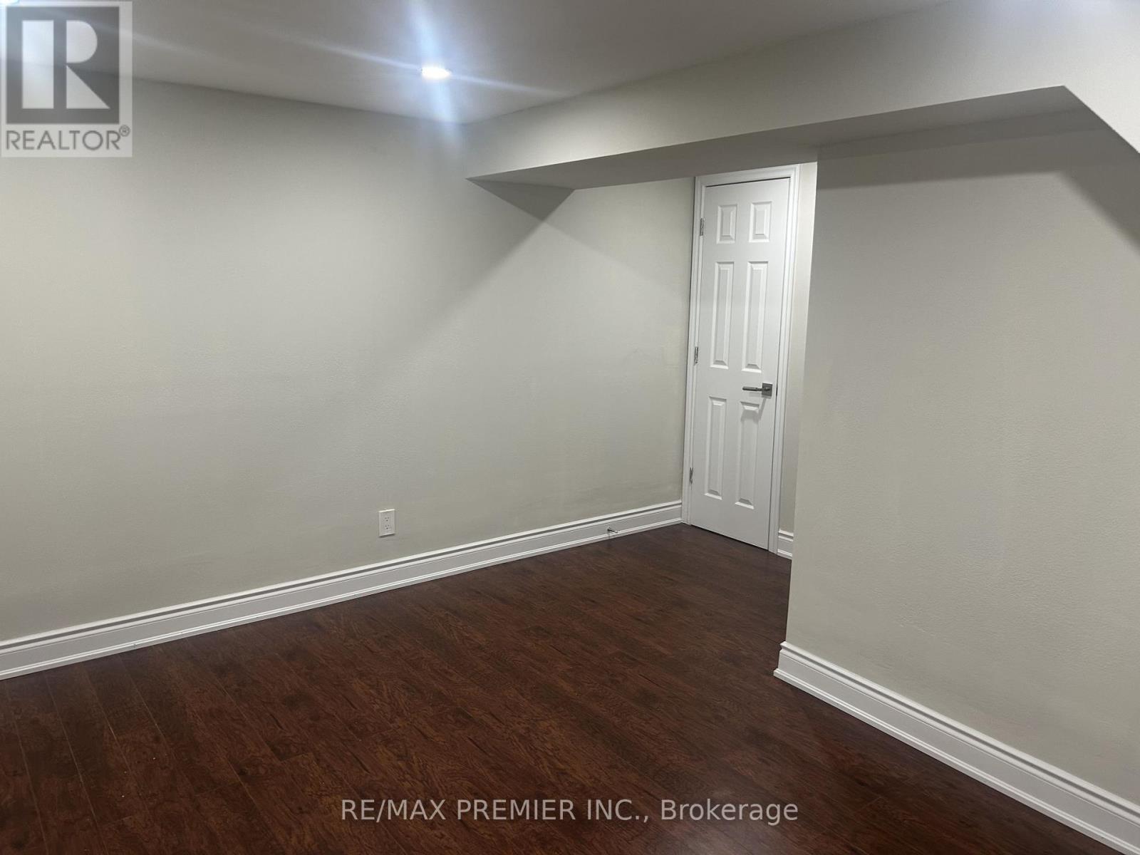 Lower - 4057 Taffey Crescent, Mississauga (Erin Mills), Ontario  L5L 2A6 - Photo 10 - W12800940