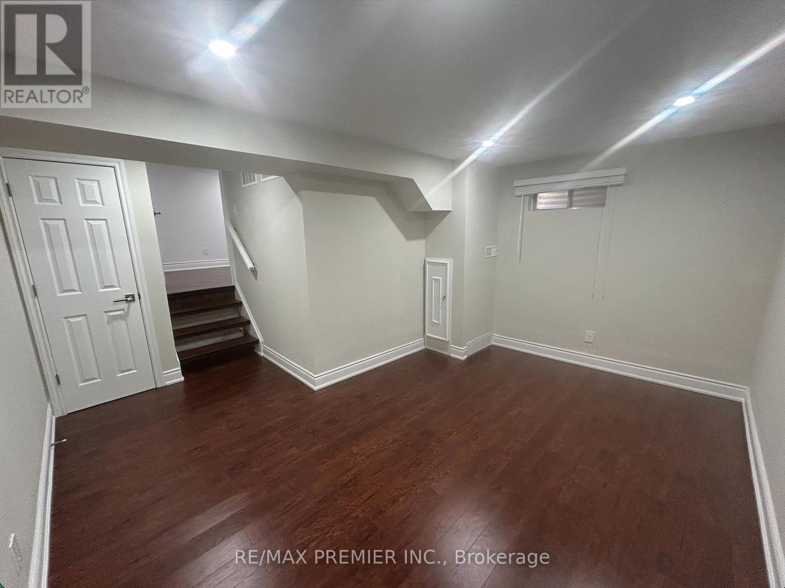 Lower - 4057 Taffey Crescent, Mississauga (Erin Mills), Ontario  L5L 2A6 - Photo 11 - W12800940