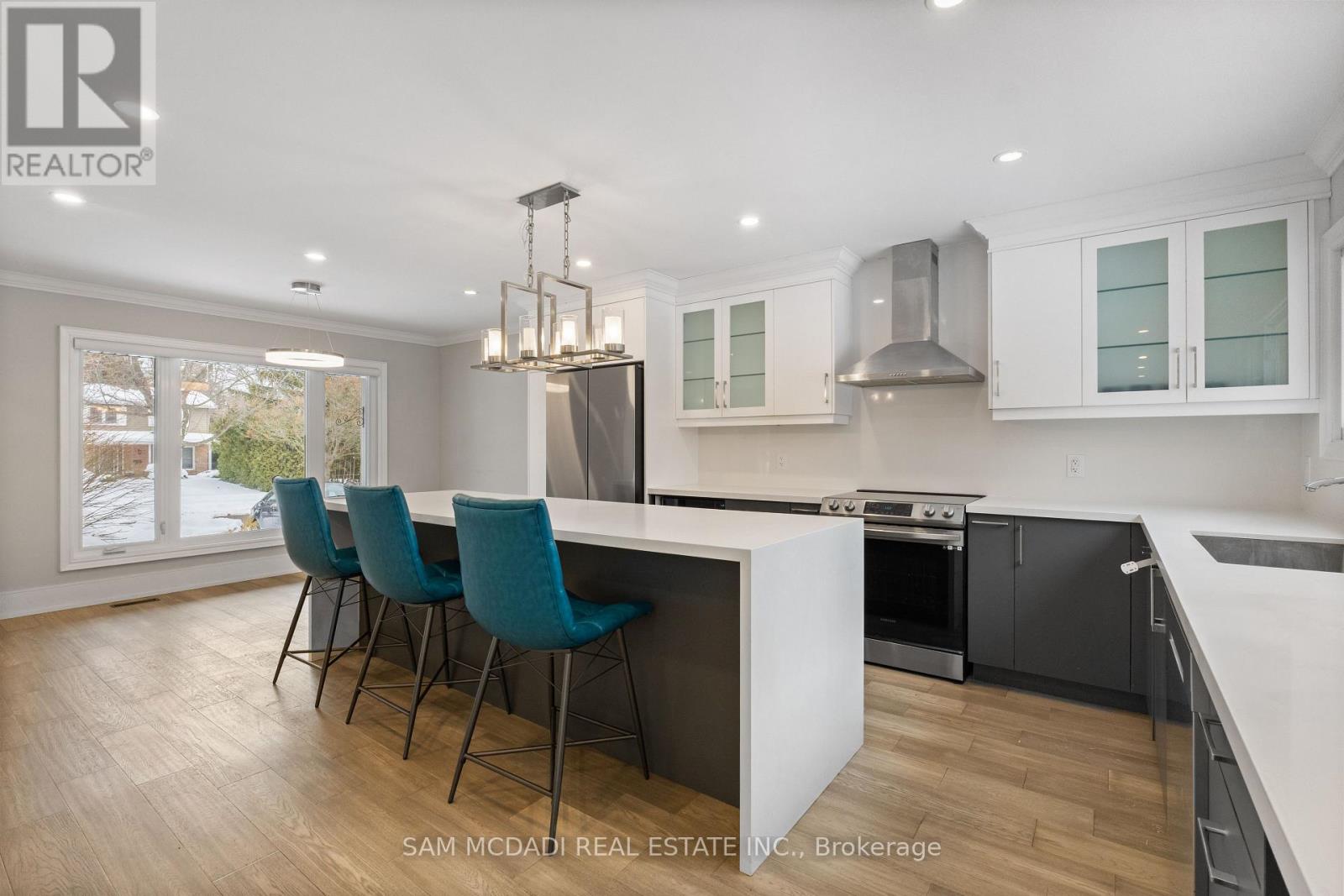 2188 Highriver Court, Mississauga, Ontario  L5H 3K4 - Photo 6 - W12800962