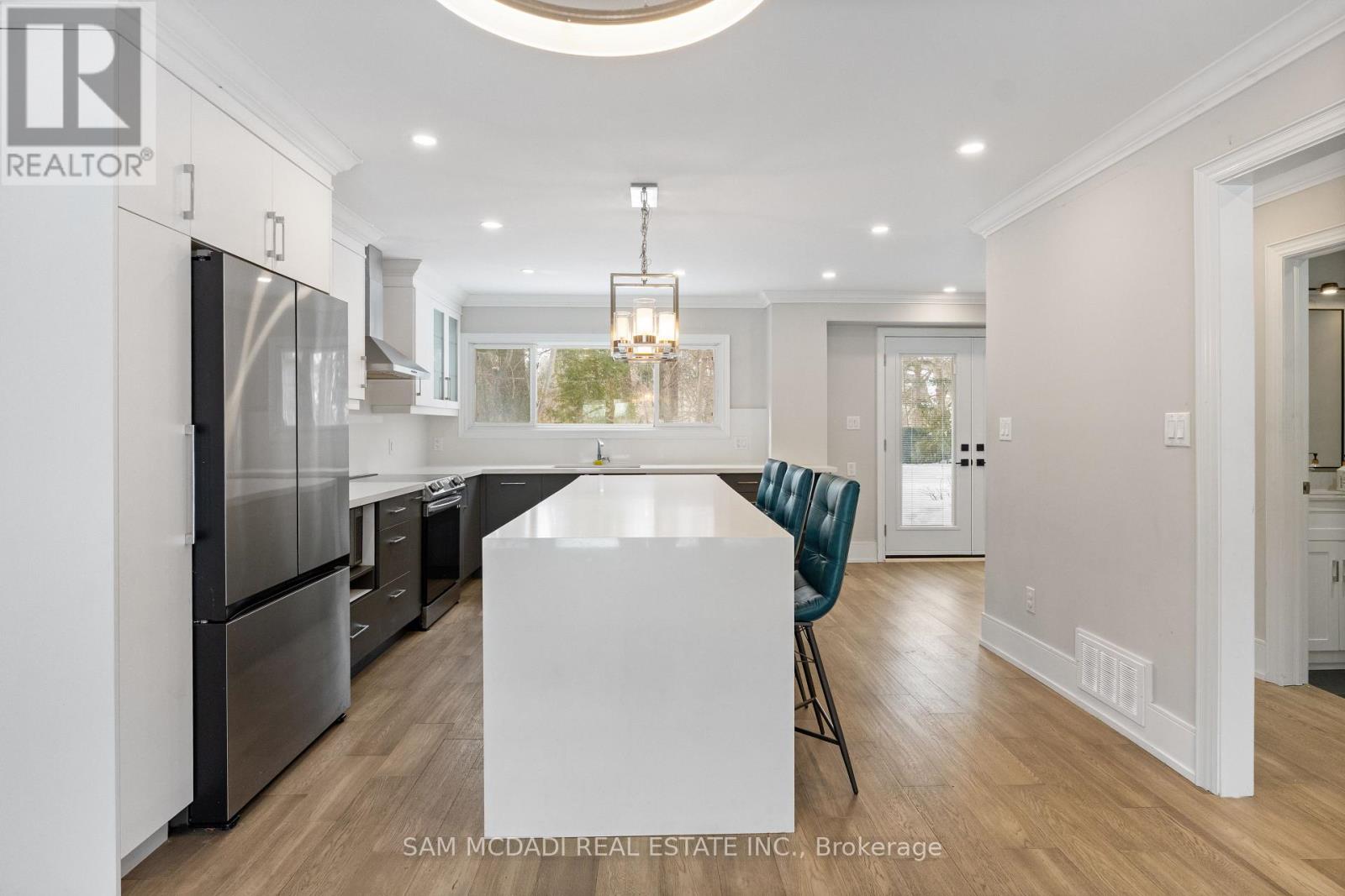 2188 Highriver Court, Mississauga, Ontario  L5H 3K4 - Photo 7 - W12800962