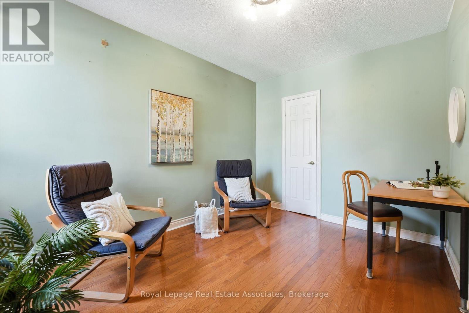 439 Salem Avenue N, Toronto, Ontario  M6H 3C9 - Photo 9 - W12800982