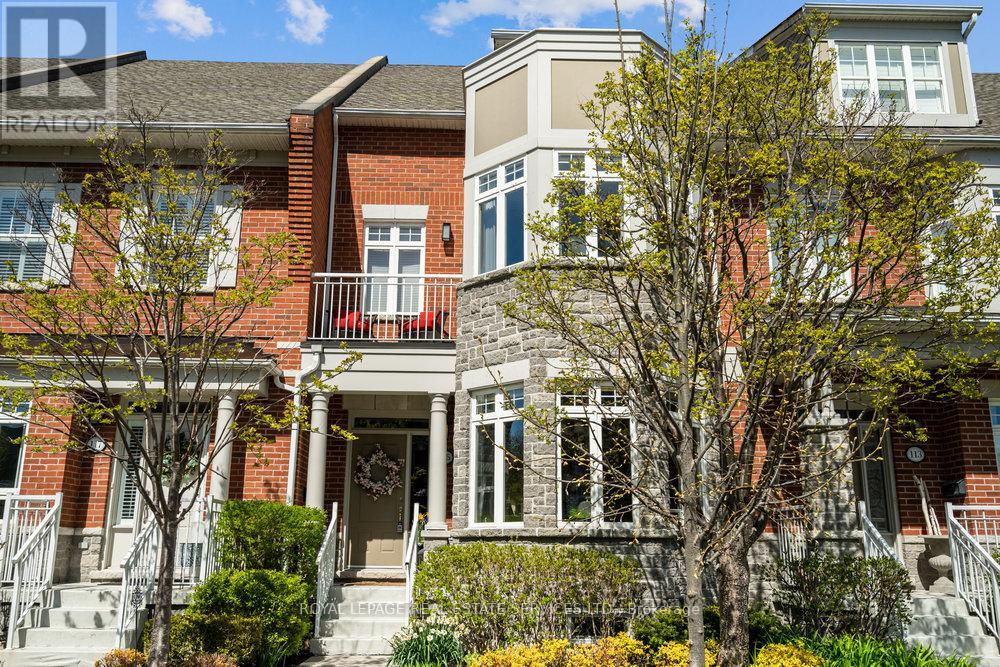 115 St Lawrence Drive, Mississauga, Ontario  L5G 4V2 - Photo 2 - W12800992