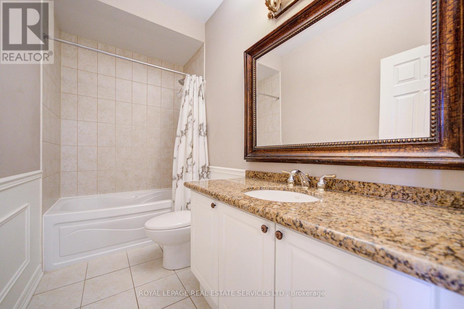 115 St Lawrence Drive, Mississauga, Ontario  L5G 4V2 - Photo 28 - W12800992