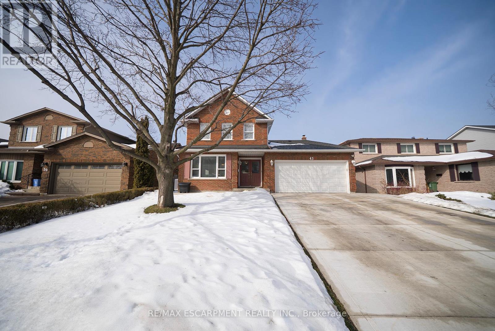 43 Flamingo Drive, Hamilton, Ontario  L9A 4X6 - Photo 1 - X12800884