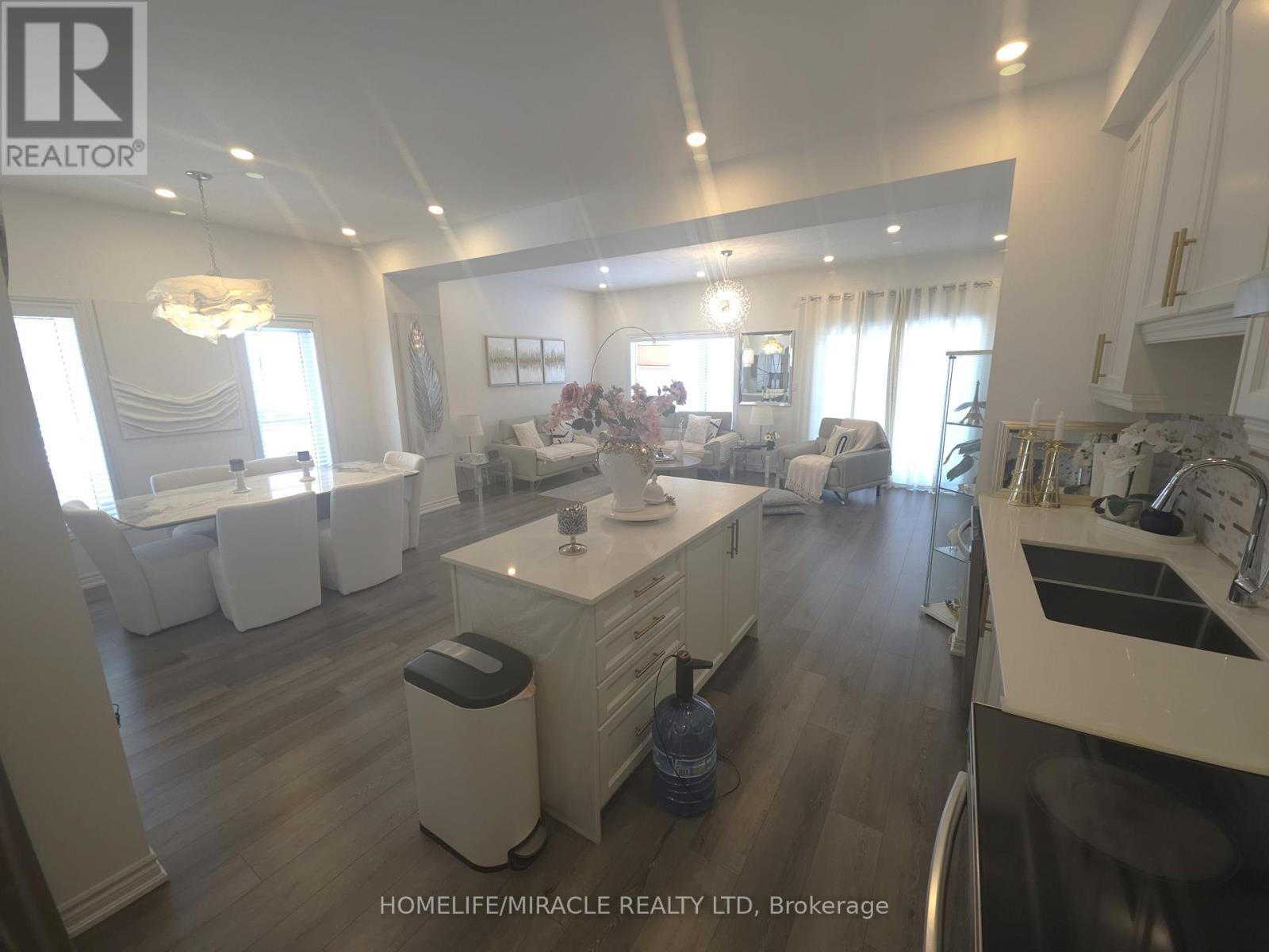 88 June Callwood Way, Brantford, Ontario  N3T 0T2 - Photo 8 - X12800908