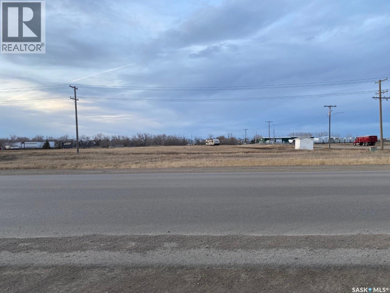 120 N Service Road W, Moose Jaw, Saskatchewan  S6H 4N8 - Photo 3 - SK028831