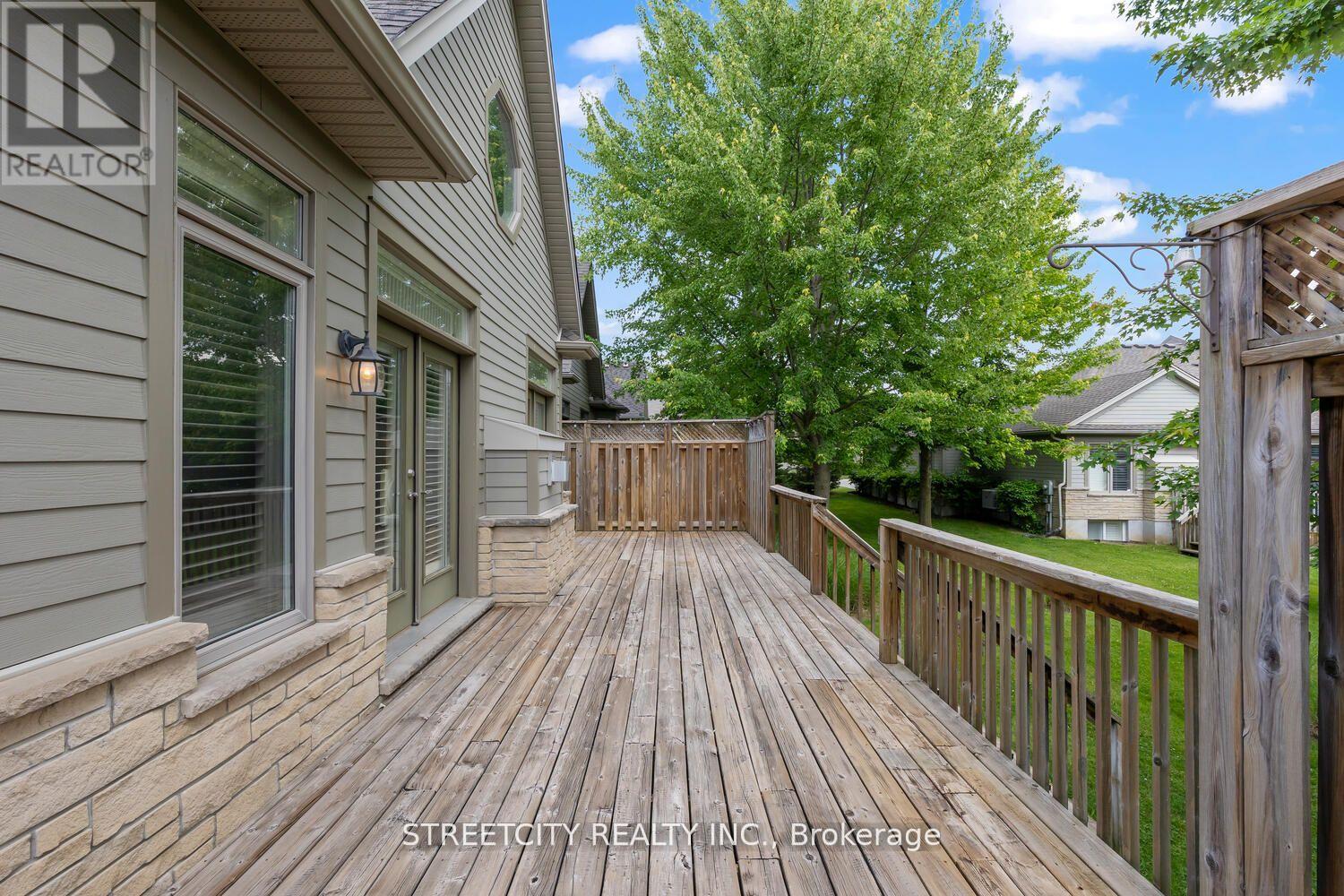 25 - 124 North Centre Road, London North, Ontario  N5X 4R3 - Photo 46 - X12503568